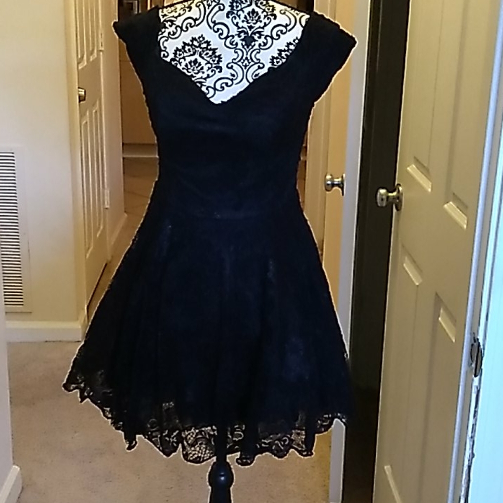 Sweetheart black lace cocktail dress